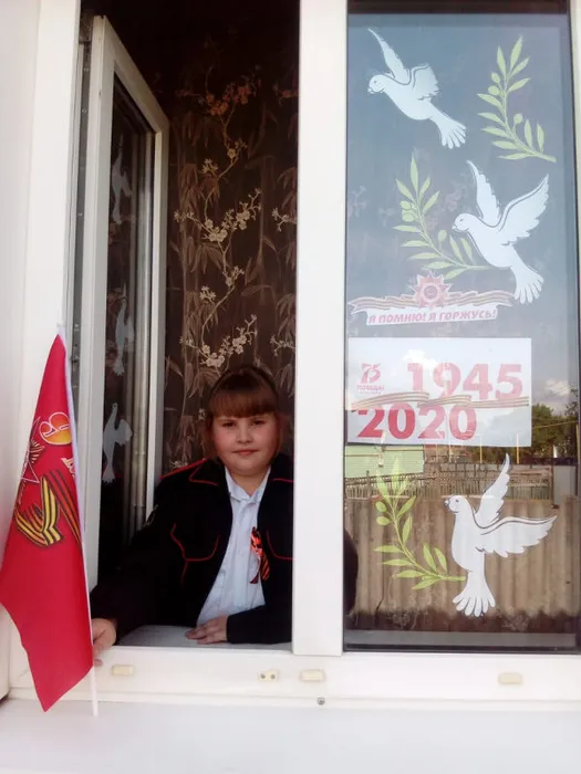 sosh_9_akcija_okna_pobedy-6.jpg